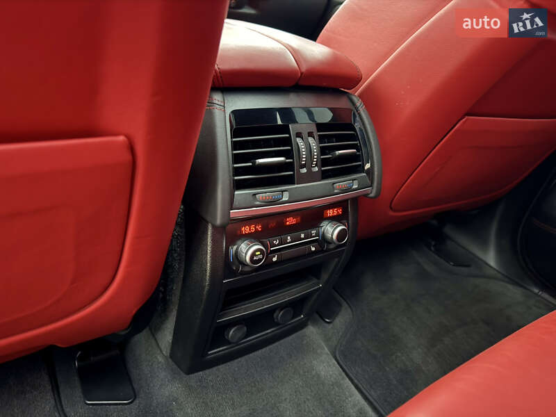 Позашляховик / Кросовер BMW X5 M 2017 в Києві фото 29 Позашляховик / Кросовер BMW X5 M 2017 в Києві