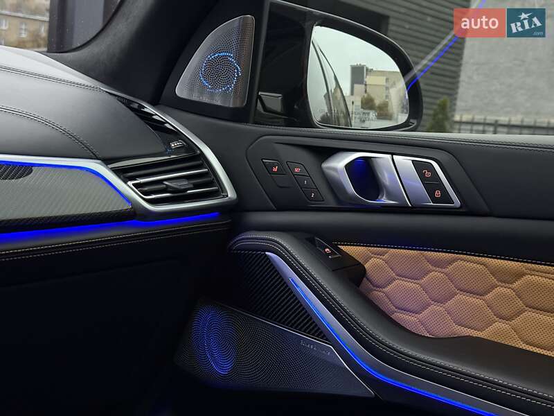 Внедорожник / Кроссовер BMW X5 M 2022 в Киеве