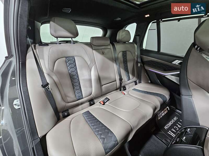 Внедорожник / Кроссовер BMW X5 M 2021 в Киеве