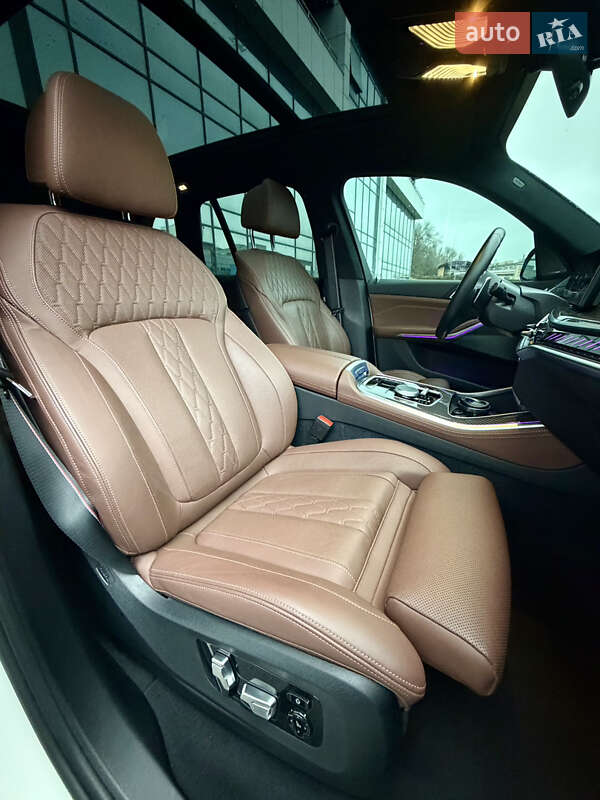 Позашляховик / Кросовер BMW X5 M 2023 в Харкові фото 11 Позашляховик / Кросовер BMW X5 M 2023 в Харкові