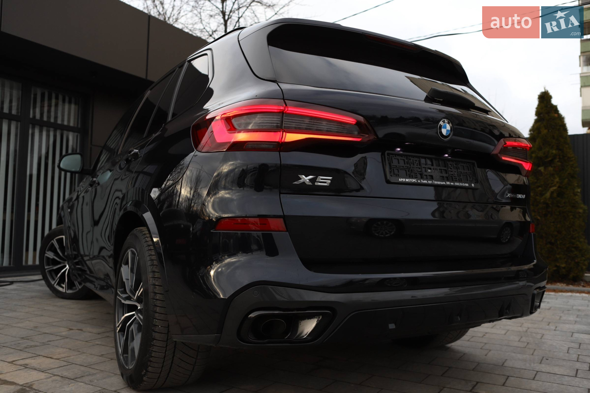 2021 BMW X5 M - мініатюра 31