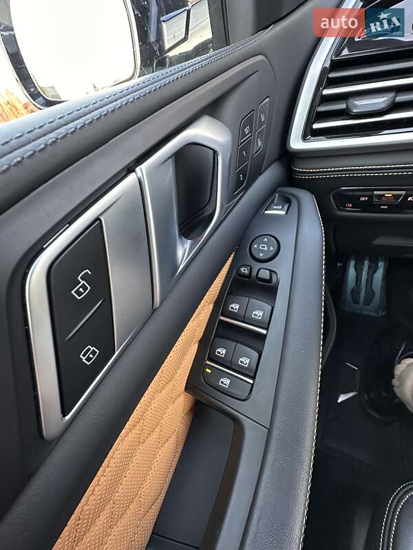 Внедорожник / Кроссовер BMW X5 M 2022 в Киеве