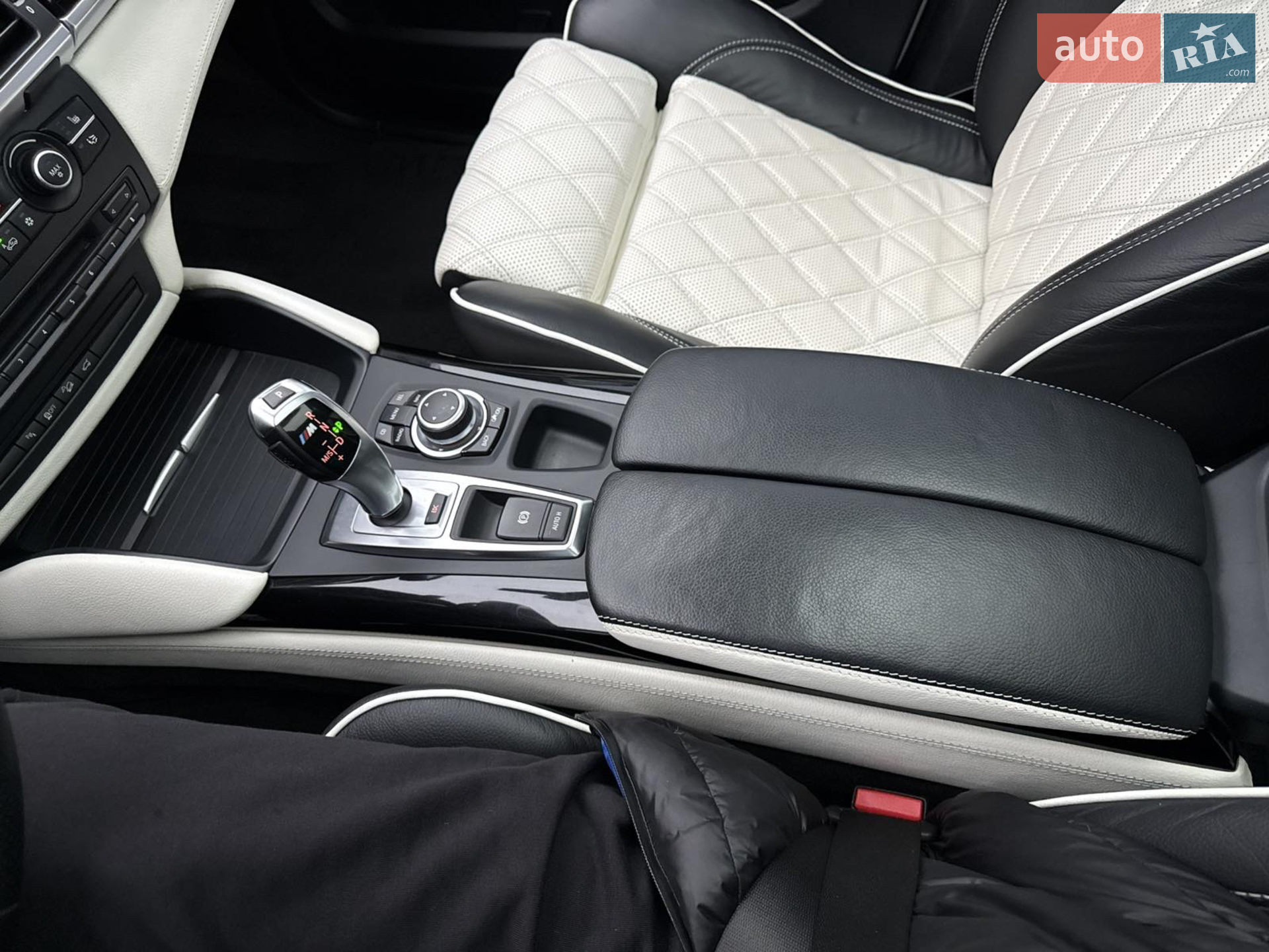 2010 BMW X5 M - мініатюра 11
