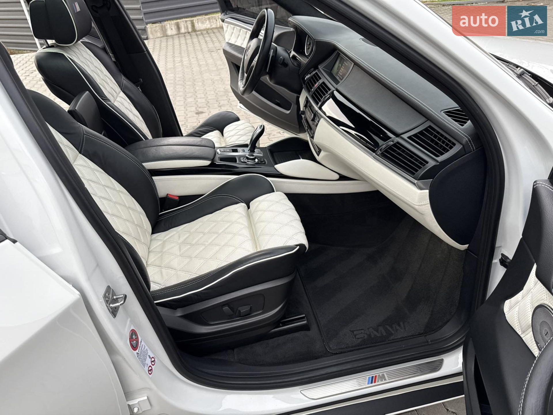 2010 BMW X5 M - мініатюра 41