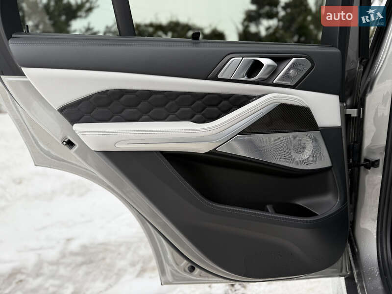 Внедорожник / Кроссовер BMW X5 M 2022 в Львове