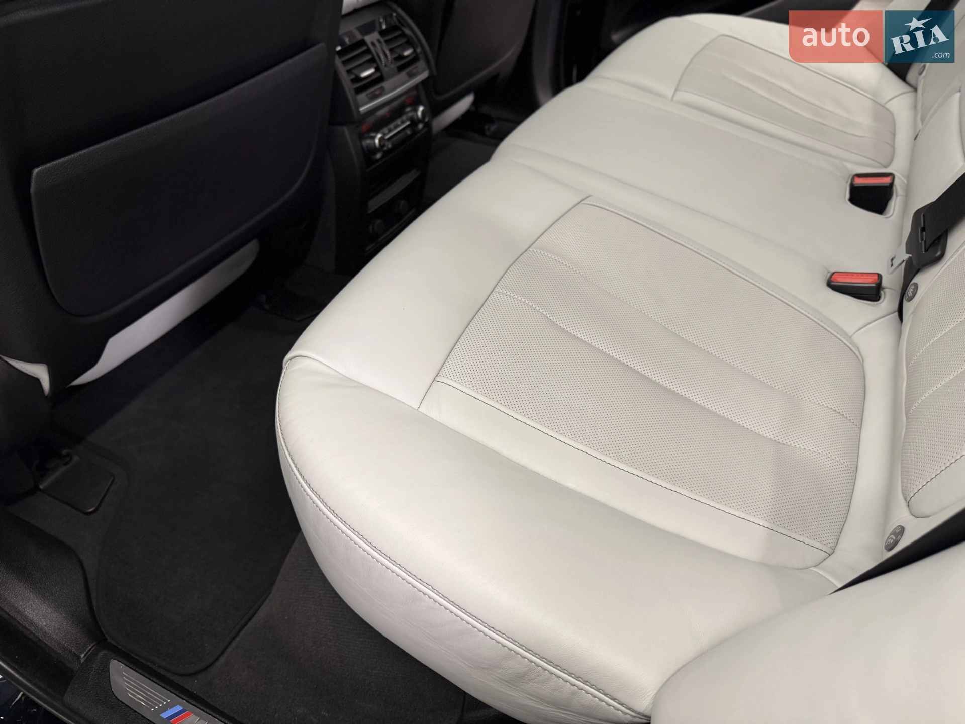 2016 BMW X5 M - мініатюра 39