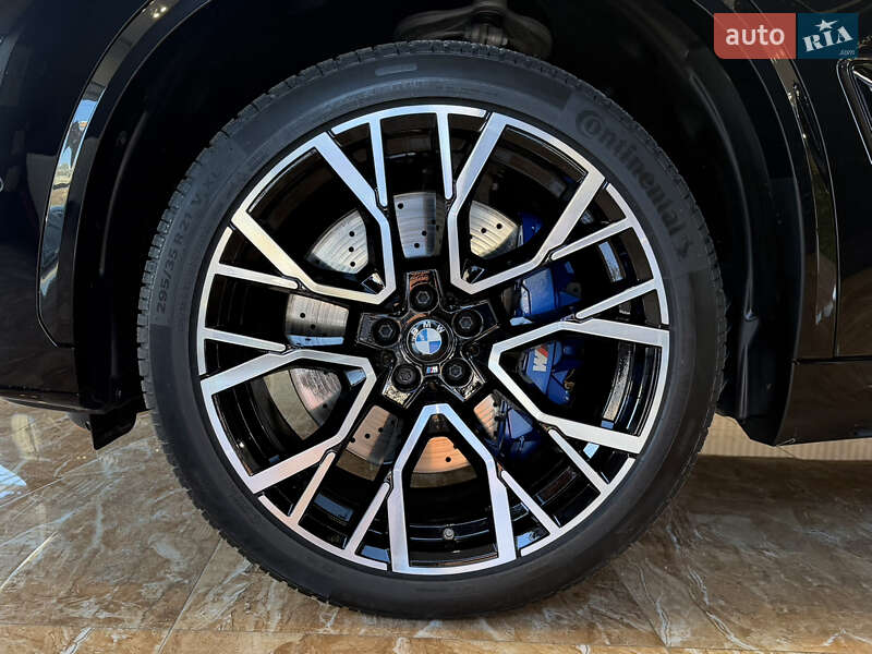 Внедорожник / Кроссовер BMW X5 M 2022 в Киеве