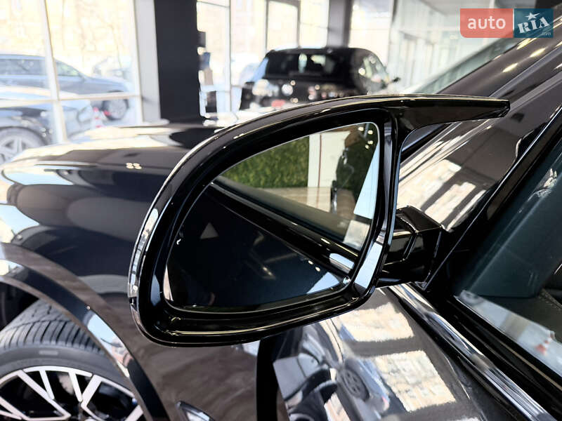 Внедорожник / Кроссовер BMW X5 M 2022 в Киеве