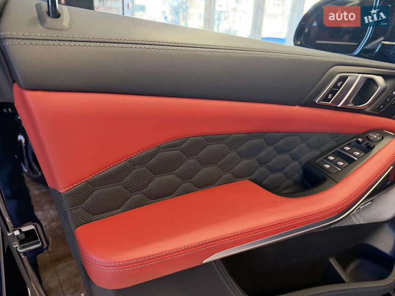 Внедорожник / Кроссовер BMW X5 M 2022 в Киеве