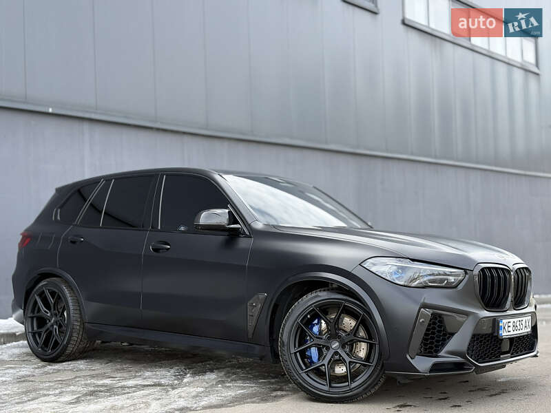 Внедорожник / Кроссовер BMW X5 M 2022 в Киеве