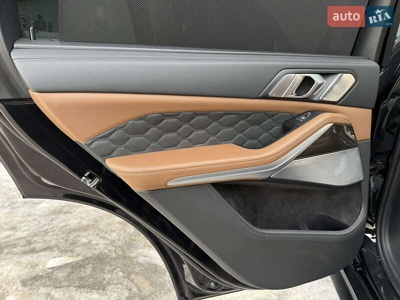 Внедорожник / Кроссовер BMW X5 M 2022 в Киеве