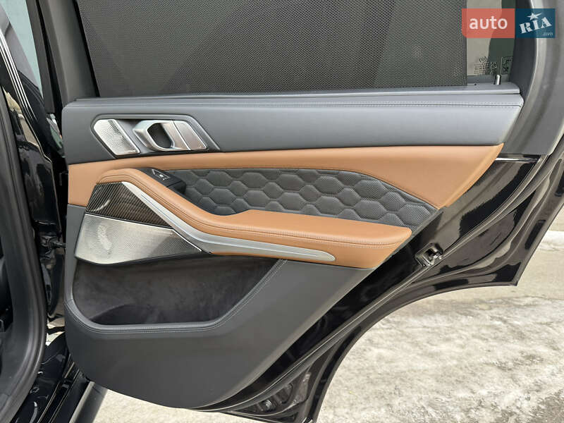 Внедорожник / Кроссовер BMW X5 M 2022 в Киеве