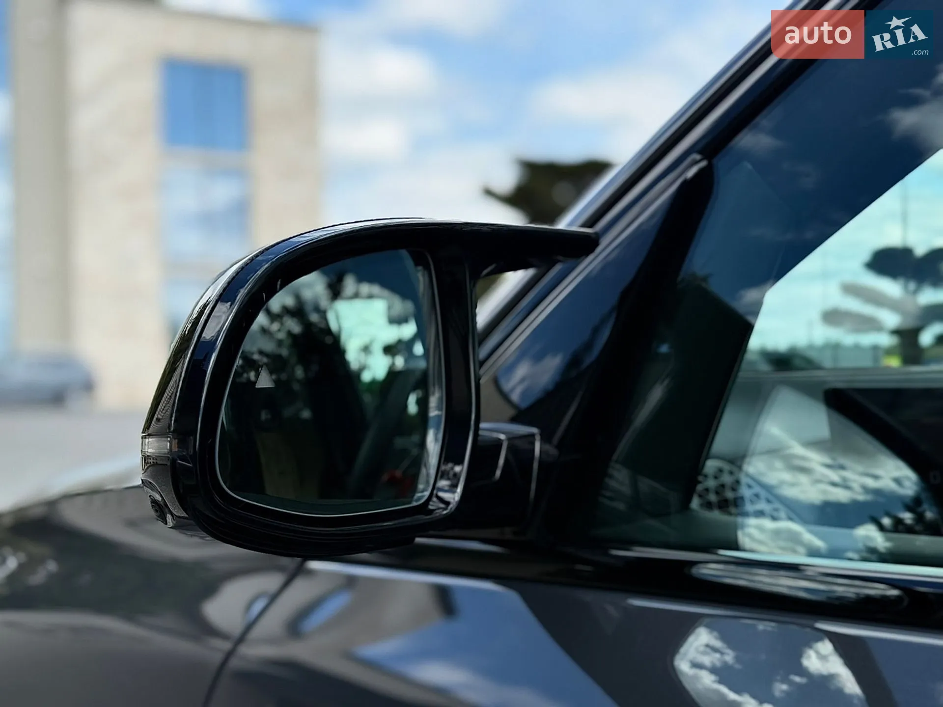 2024 BMW X5 M - мініатюра 15