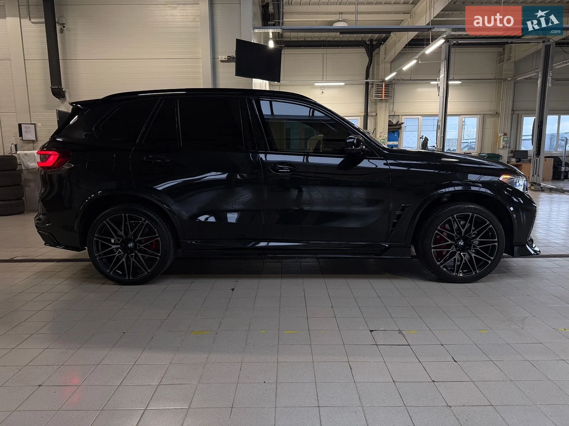 2021 BMW X5 M - мініатюра 3
