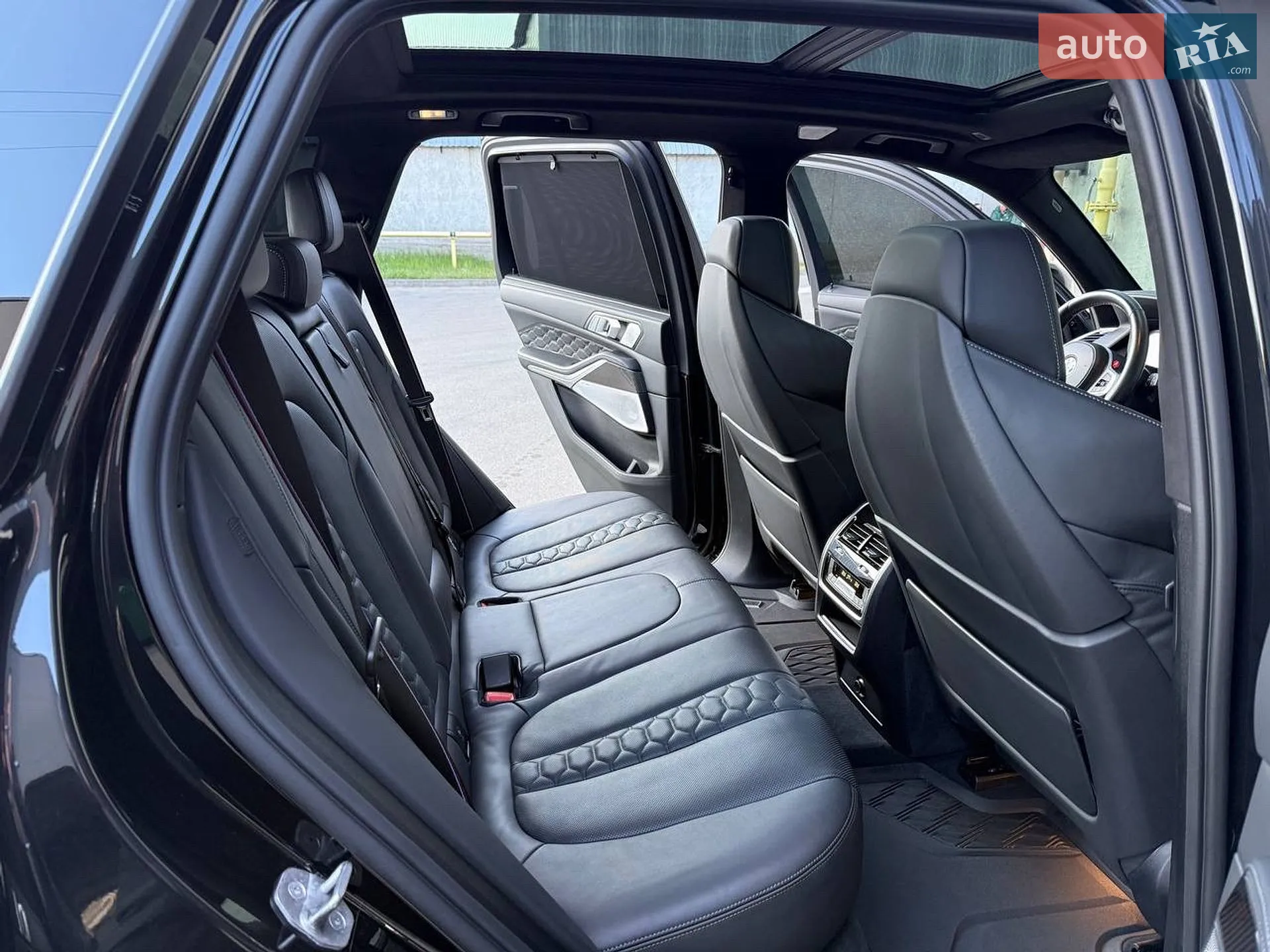 2022 BMW X5 M - мініатюра 12