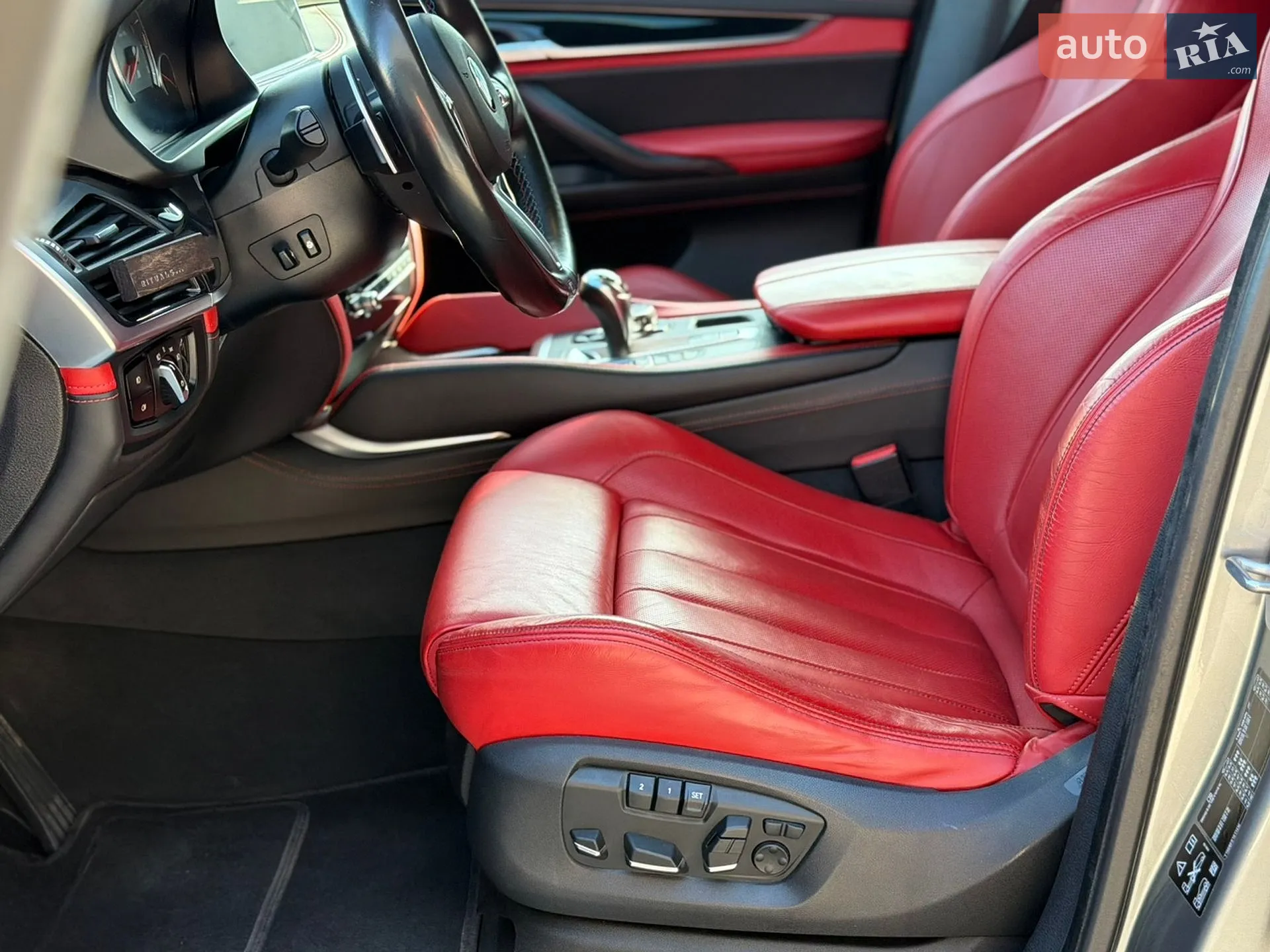 2016 BMW X5 M - мініатюра 12