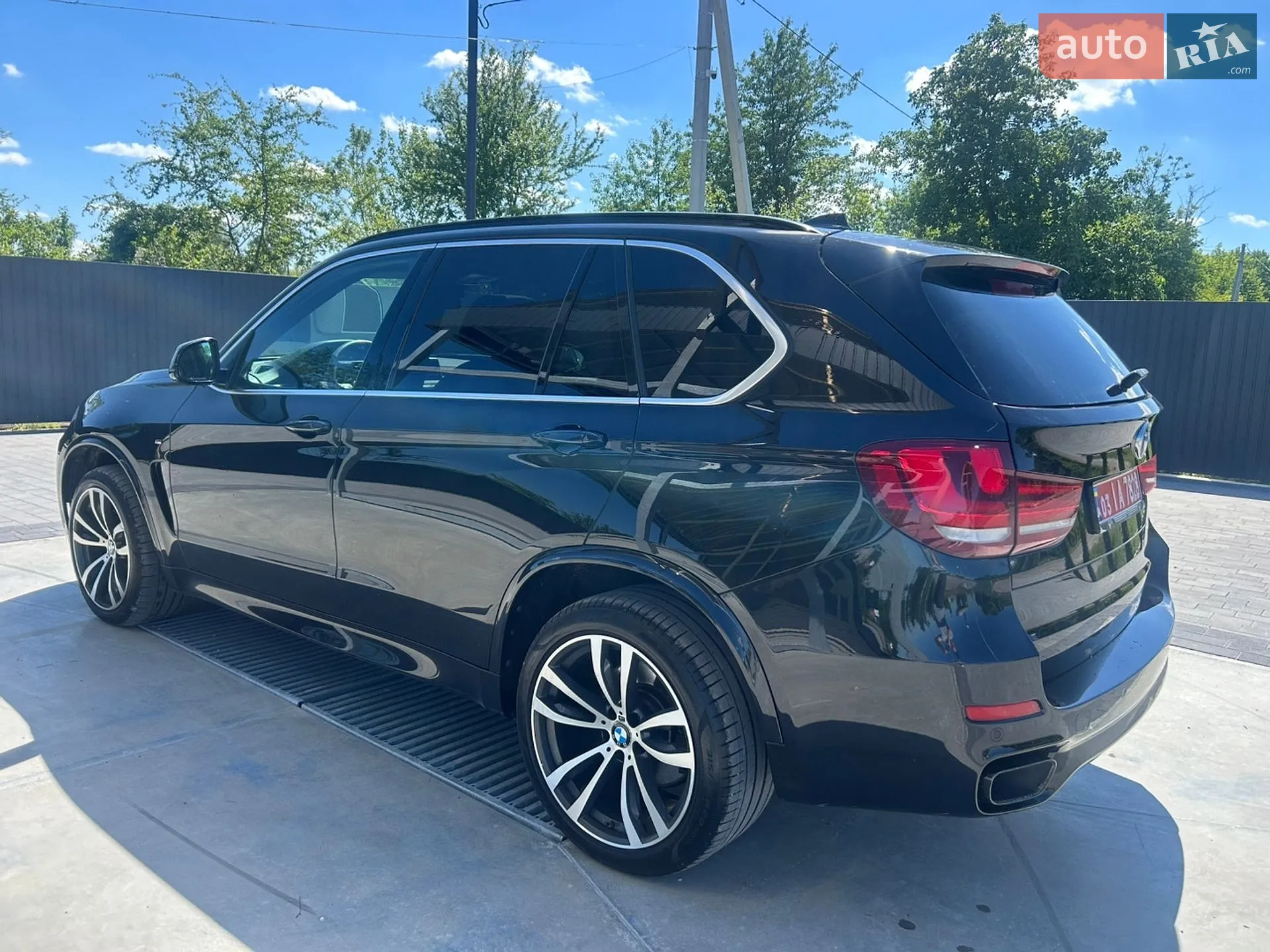 2016 BMW X5 M - мініатюра 16