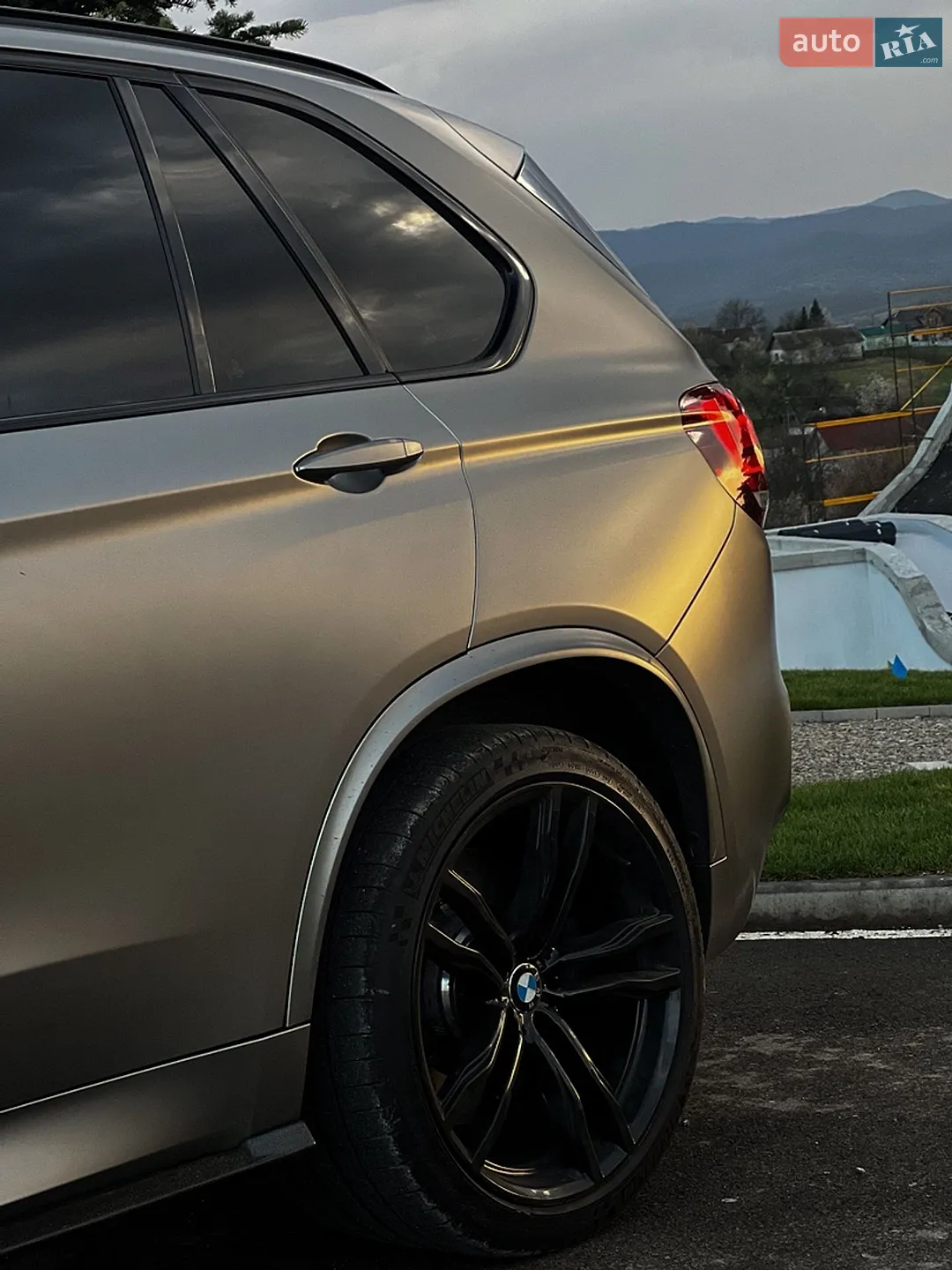 2017 BMW X5 M - мініатюра 3