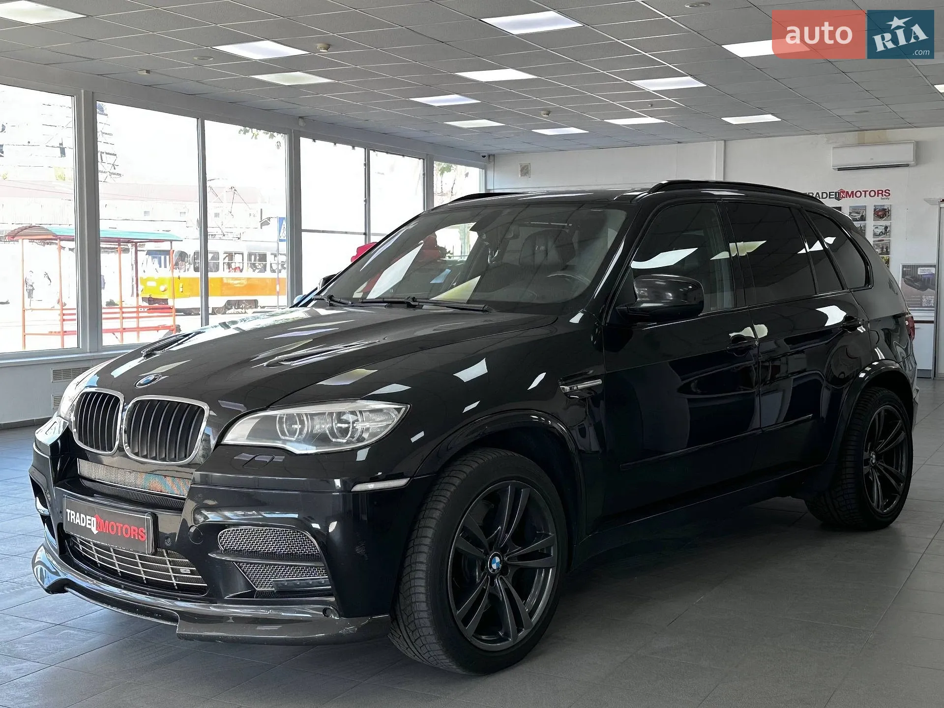 2010 BMW X5 M - мініатюра 5