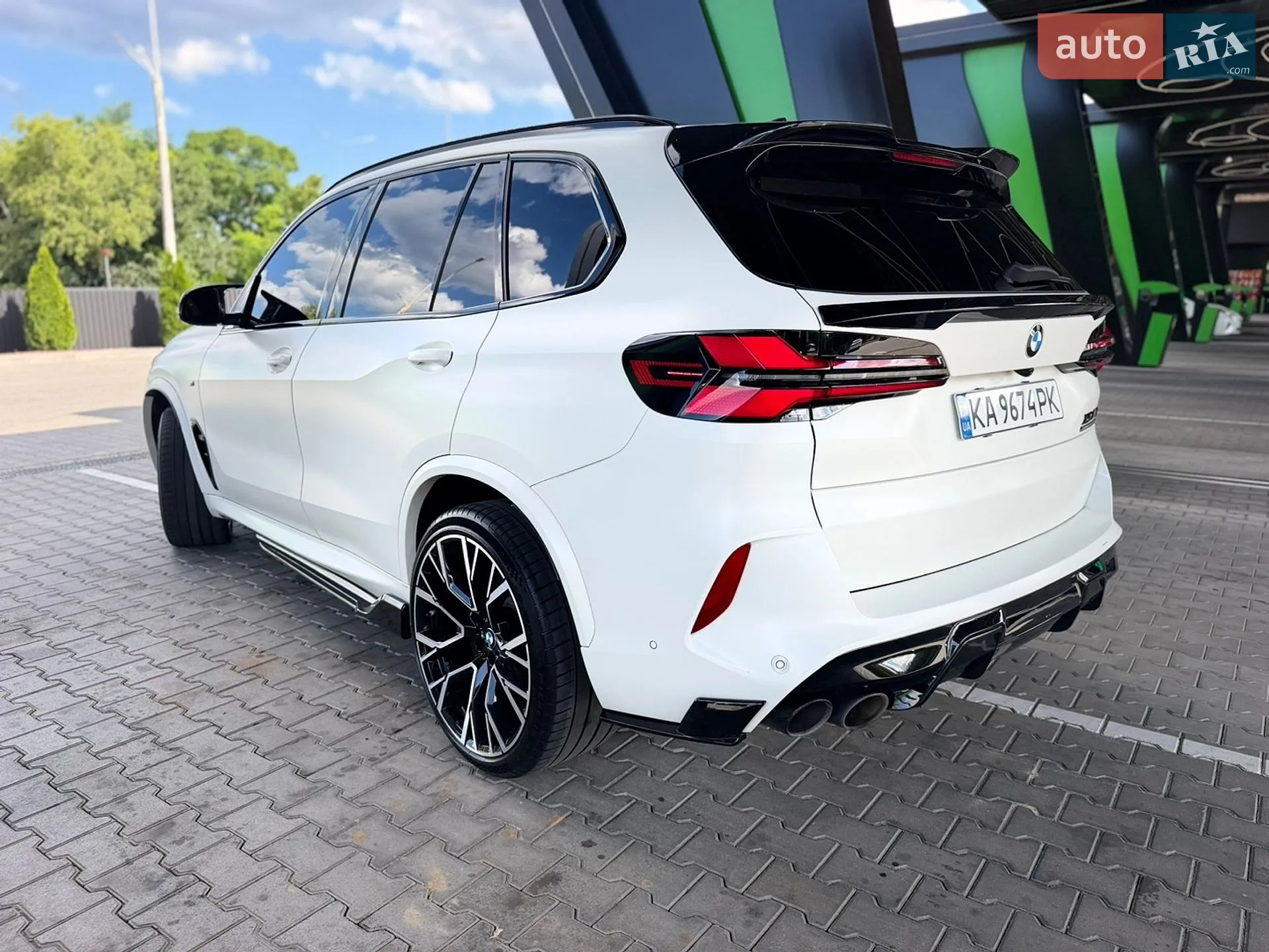 2021 BMW X5 M - мініатюра 15