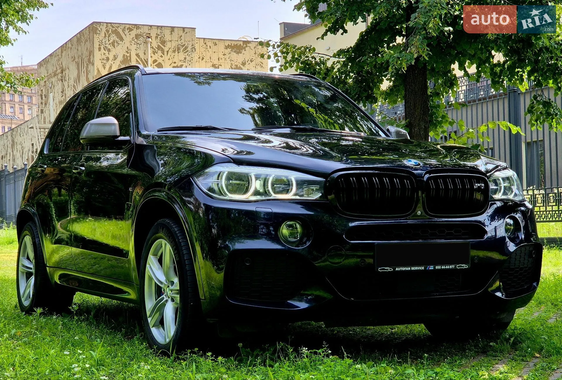 2017 BMW X5 M - мініатюра 2