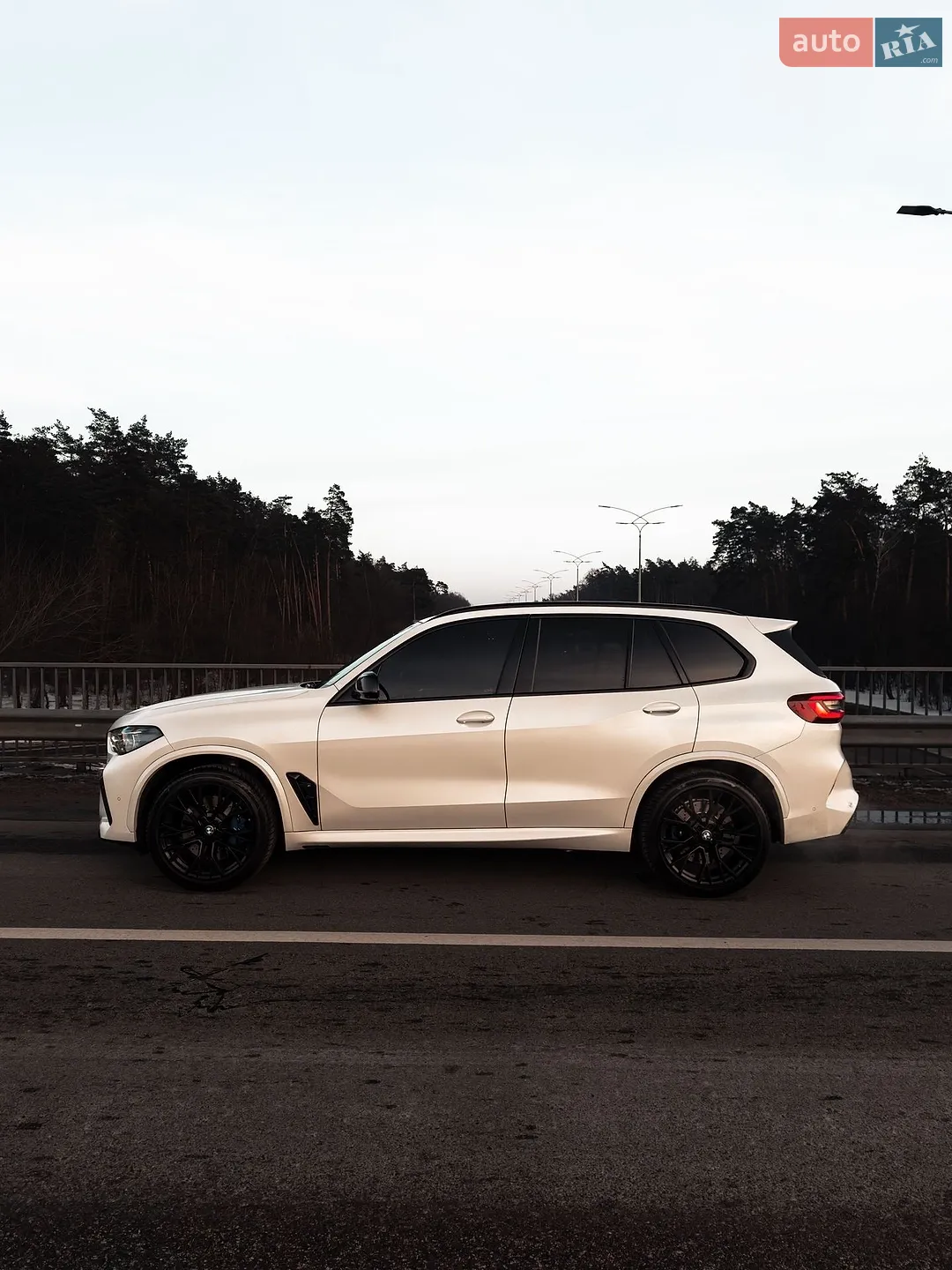 2022 BMW X5 M - мініатюра 8