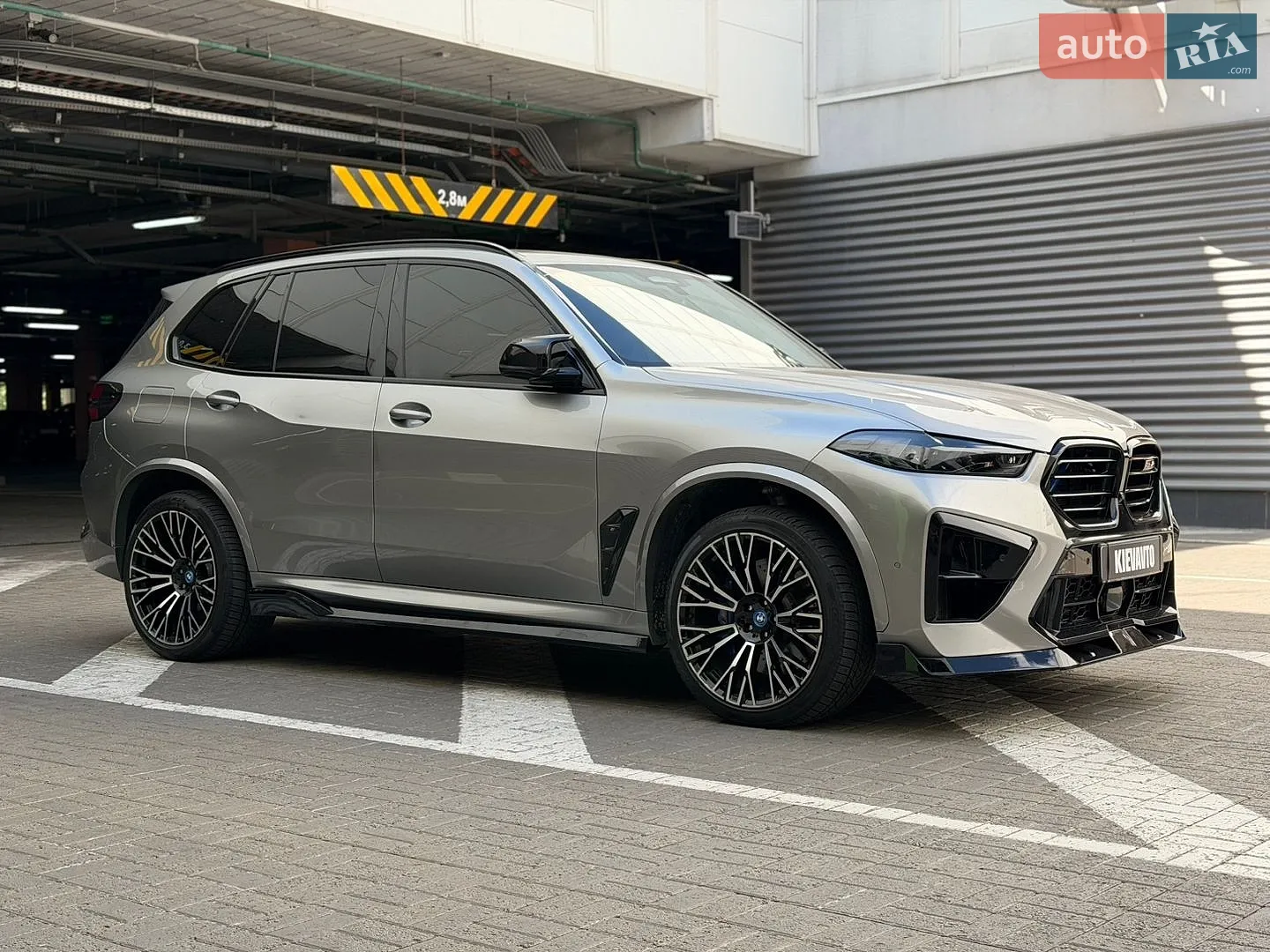 2022 BMW X5 M - мініатюра 10