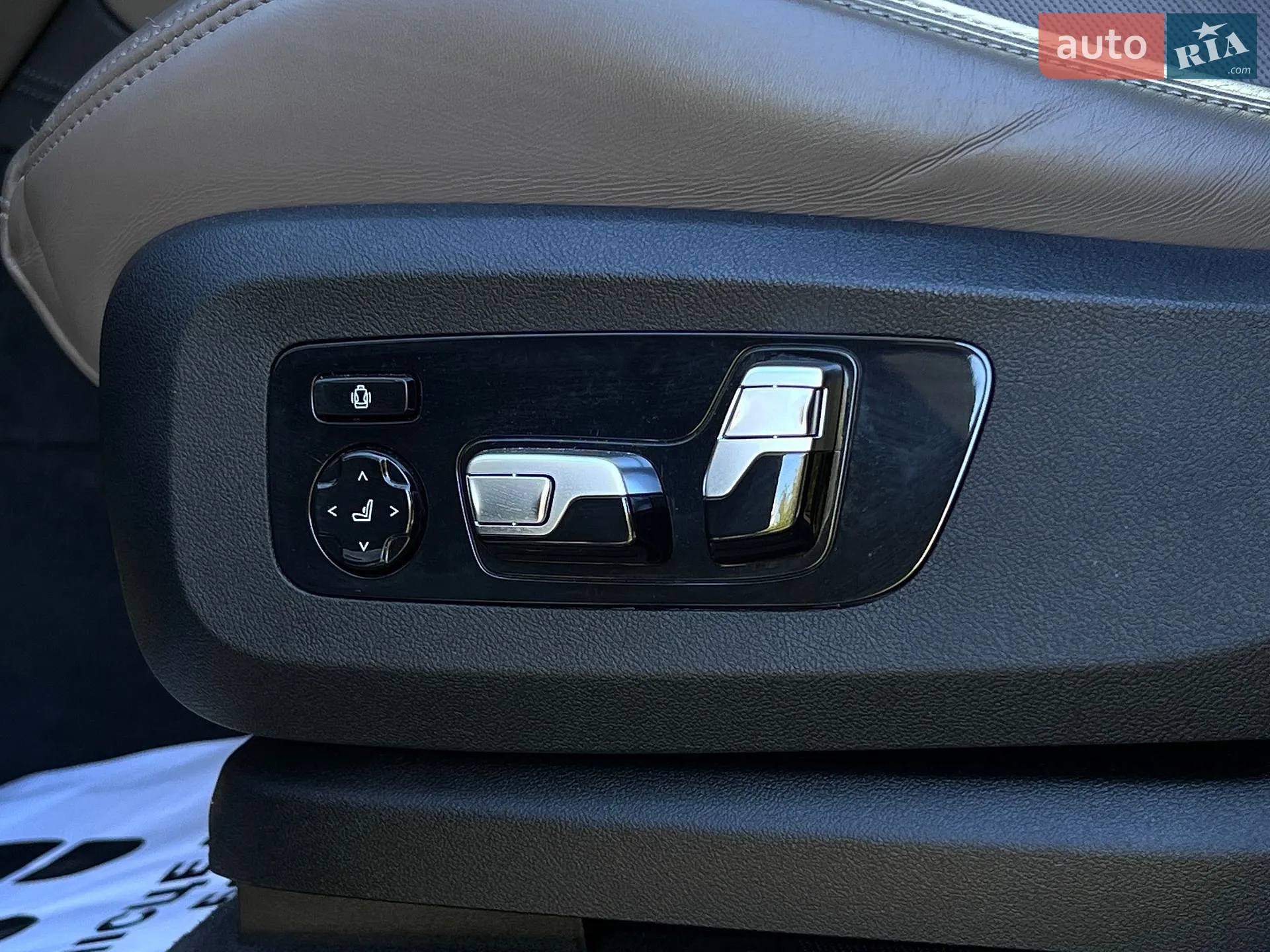 2021 BMW X5 M - мініатюра 26