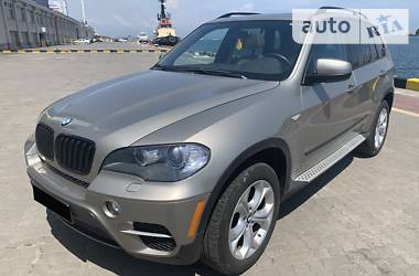Позашляховик / Кросовер BMW X5 2011 в 
