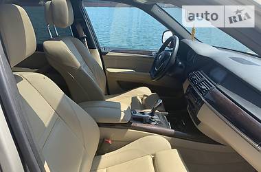 Позашляховик / Кросовер BMW X5 2011 в 