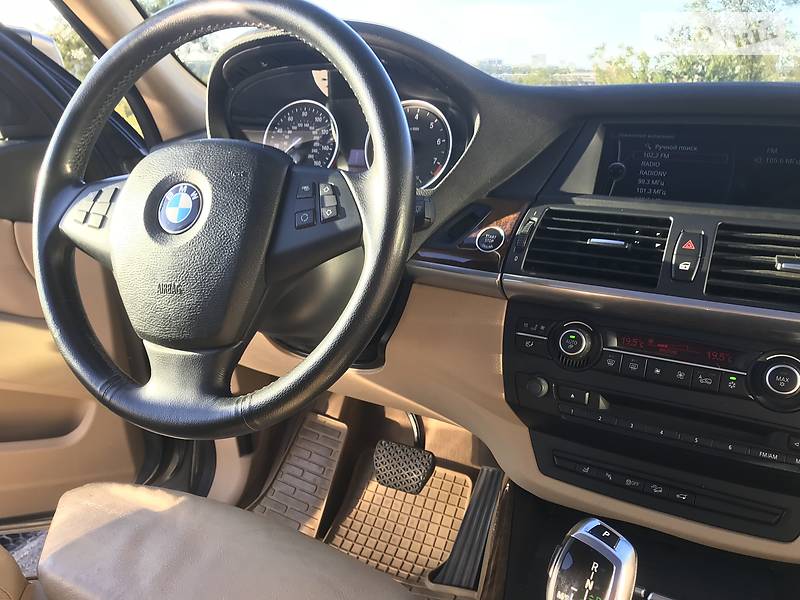 Позашляховик / Кросовер BMW X5 2010 в Запоріжжі