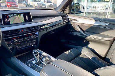 Позашляховик / Кросовер BMW X5 2015 в  фото 16 Позашляховик / Кросовер BMW X5 2015 в