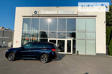 Позашляховик / Кросовер BMW X5 2015 в  фото 23 Позашляховик / Кросовер BMW X5 2015 в