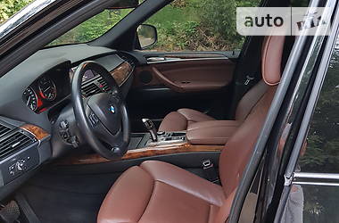 Позашляховик / Кросовер BMW X5 2010 в 