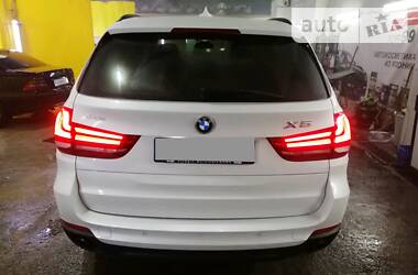 Позашляховик / Кросовер BMW X5 2015 в 
