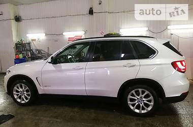 Позашляховик / Кросовер BMW X5 2015 в 