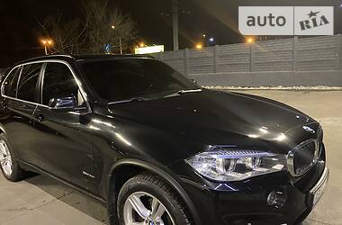 Позашляховик / Кросовер BMW X5 2015 в 
