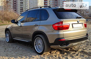 Позашляховик / Кросовер BMW X5 2007 в 