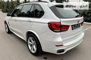Позашляховик / Кросовер BMW X5 2017 в 
