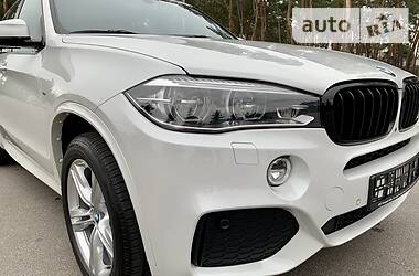 Позашляховик / Кросовер BMW X5 2017 в 