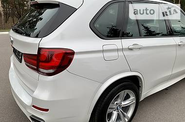 Позашляховик / Кросовер BMW X5 2017 в 