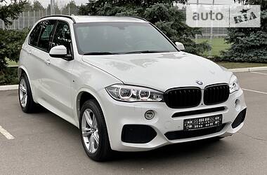 Позашляховик / Кросовер BMW X5 2017 в 