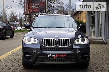 Позашляховик / Кросовер BMW X5 2012 в 