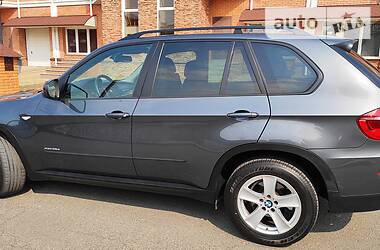 Позашляховик / Кросовер BMW X5 2013 в 
