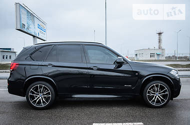Позашляховик / Кросовер BMW X5 2015 в 