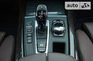 Позашляховик / Кросовер BMW X5 2015 в 
