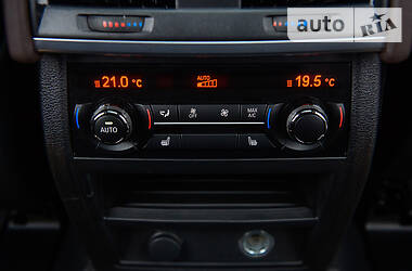 Позашляховик / Кросовер BMW X5 2015 в 