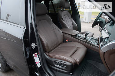 Позашляховик / Кросовер BMW X5 2015 в 
