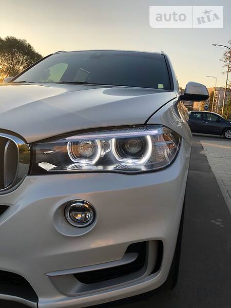 Позашляховик / Кросовер BMW X5 2017 в 