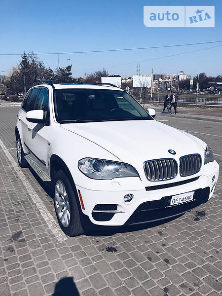 Позашляховик / Кросовер BMW X5 2013 в 